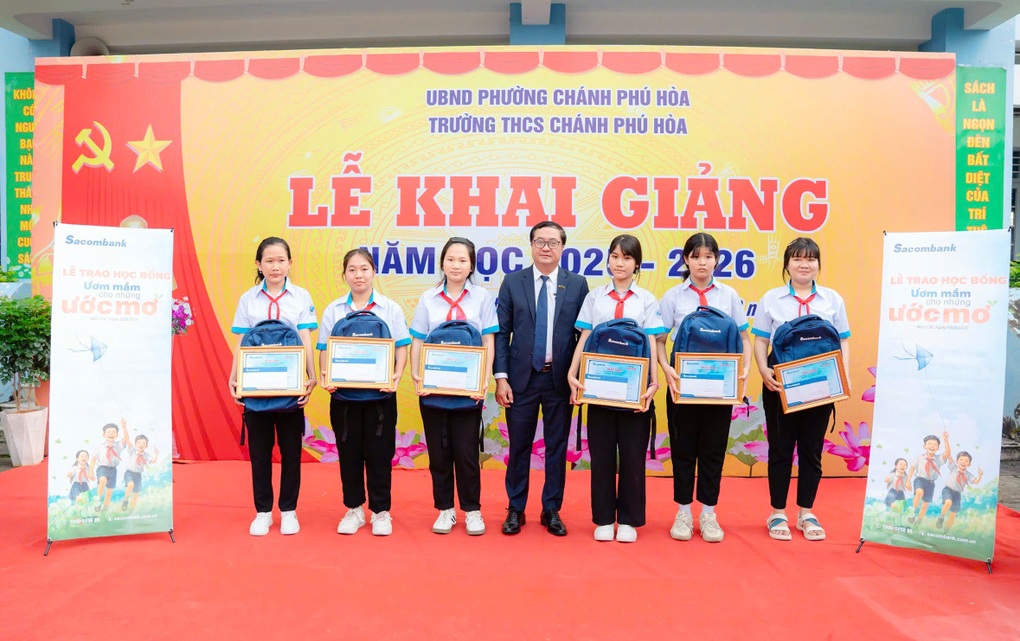 Sacombank “Ươm mầm cho những ước mơ” - Chung tay vun đắp thế hệ trẻ - 1 Sacombank “Ươm mầm cho những ước mơ” - Chung tay vun đắp thế hệ trẻ - 1