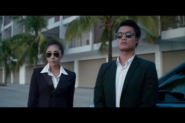 Trailer phim Vệ sĩ, tiểu thư và thằng khờ.