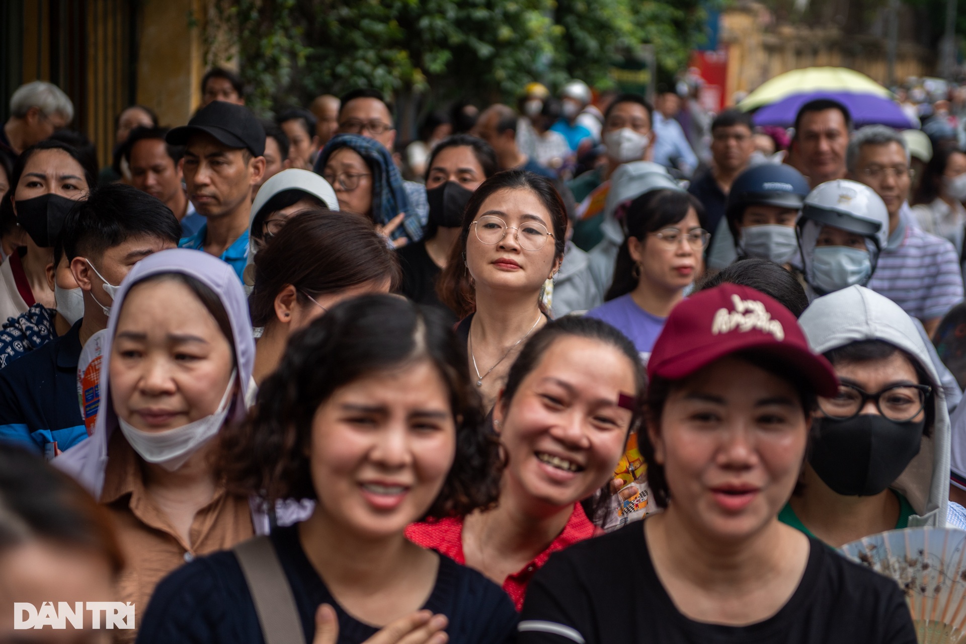 “Dù kết quả thi ra sao, con vẫn luôn có gia đình đồng hành - 2 “Dù kết quả thi ra sao, con vẫn luôn có gia đình đồng hành - 2