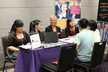 DHS Việt Nam cần biết – Những suất học bổng giá trị từ các trường danh tiếng nước ngoài