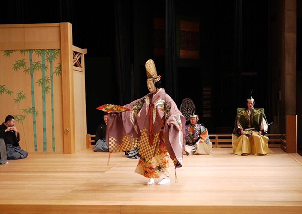 Kịch Noh: Loại hình nghệ thuật kinh điển của Nhật Bản - 1 Kịch Noh: Loại hình nghệ thuật kinh điển của Nhật Bản - 1
