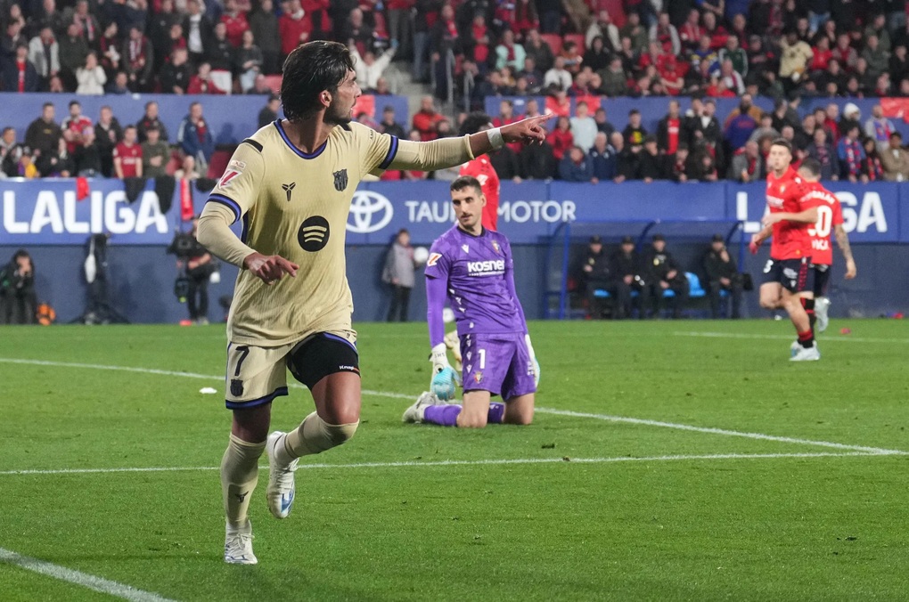 Hơn Real Madrid 14 điểm, Barcelona tiến gần ngôi vô địch La Liga - 2