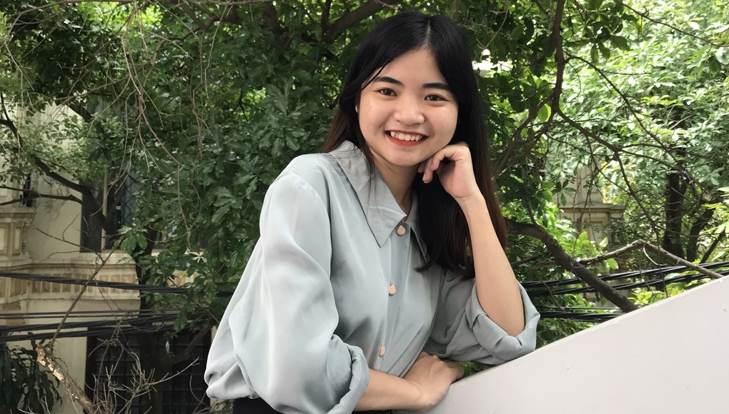 Nữ sinh học khiêm tốn ở phổ thông thành thủ khoa sớm đại học top - 3 Nữ sinh học khiêm tốn ở phổ thông thành thủ khoa sớm đại học top - 3