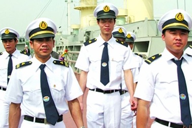 Vận tải biển Việt Nam: Nhiều thuyền viên bỏ biển lên bờ