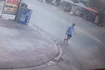 Tạm giữ đối tượng giật dây chuyền vàng của người dân ở TPHCM