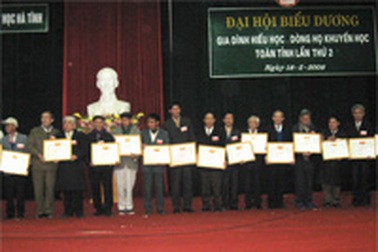 Thắp sáng ngọn đuốc sự học của “Núi Hồng sông La”