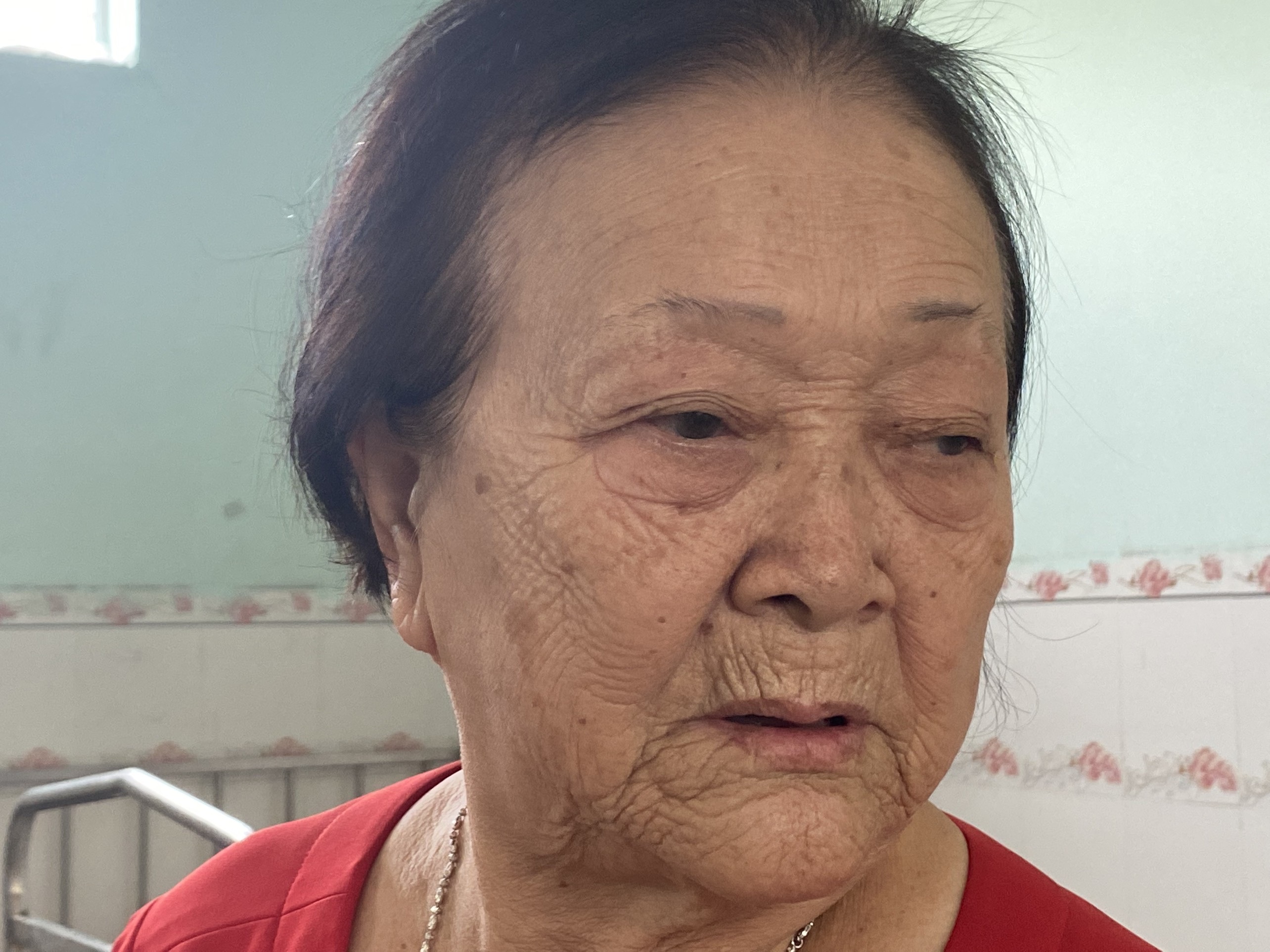 Người mẹ 87 tuổi nuôi 125 đứa con: Má mất, tụi con đừng đến viếng hoa - 7