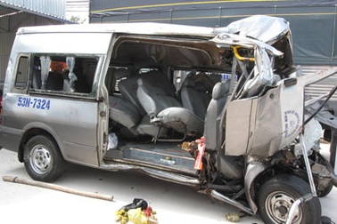 8 người thiệt mạng trong vụ tai nạn thảm khốc