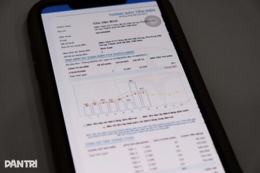 Người dân than thở hóa đơn điện tháng 8 lại tăng vọt