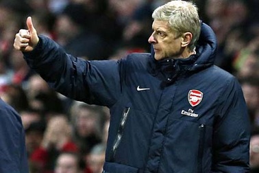 Arsenal sắp ký hợp đồng siêu khủng với Wenger