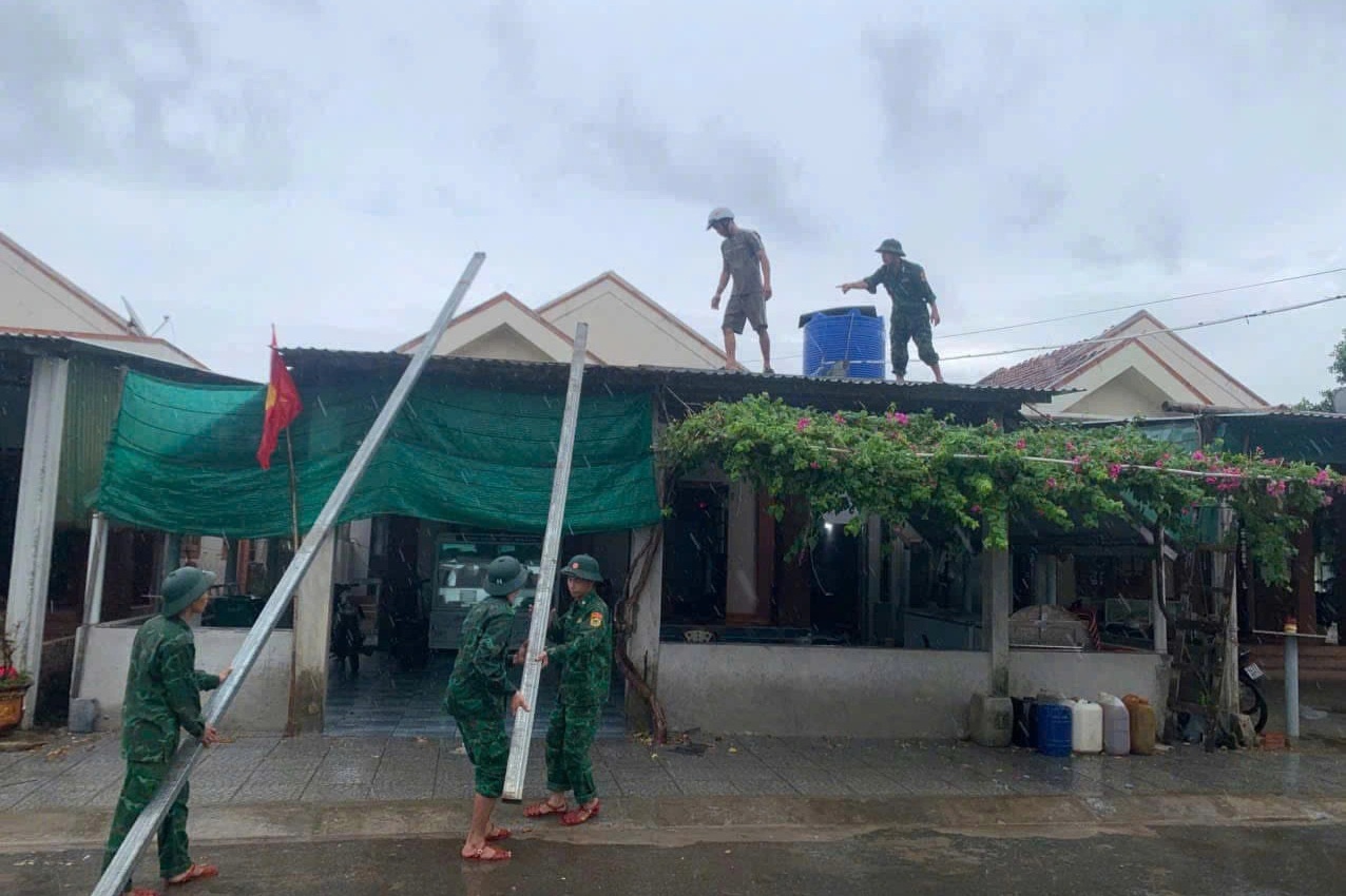 Sẵn sàng đưa 400 người trên đảo Cồn Cỏ vào hầm tránh bão Kajiki - 1