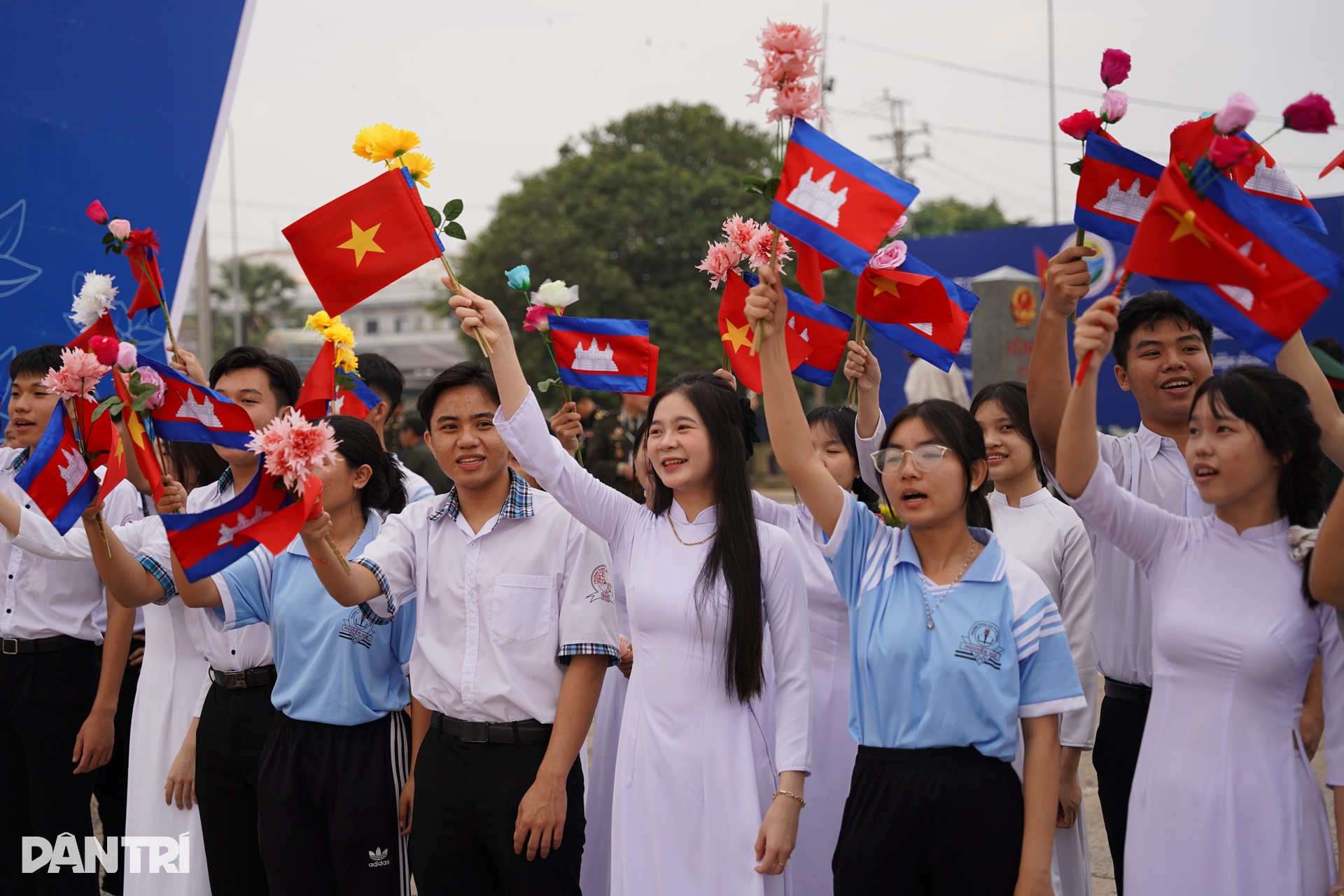 Bộ trưởng Quốc phòng Việt Nam - Campuchia gặp gỡ tại Tây Ninh - 2