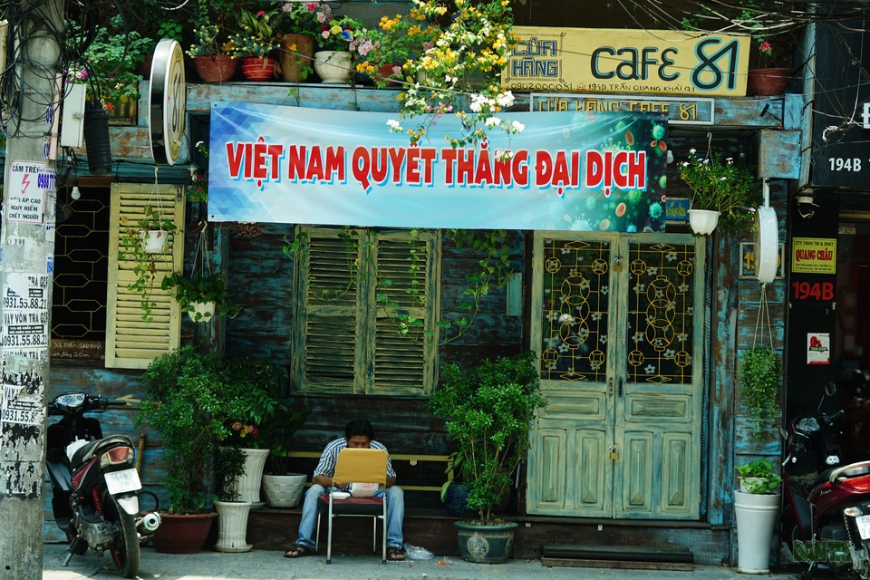Nhiều cơ sở kinh doanh đã chuẩn bị kịch bản thích nghi thời “hậu Covid-19” - 13 Nhiều cơ sở kinh doanh đã chuẩn bị kịch bản thích nghi thời “hậu Covid-19” - 13