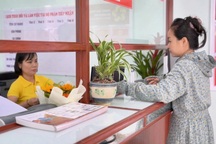 Thành phố lớn nhất nước "chạy" thủ tục hành chính thế nào từ núi ra biển?