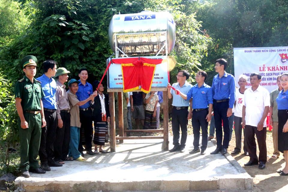 Xây dựng công trình nước sạch hỗ trợ đồng bào dân tộc nơi biên giới - 1 Xây dựng công trình nước sạch hỗ trợ đồng bào dân tộc nơi biên giới - 1