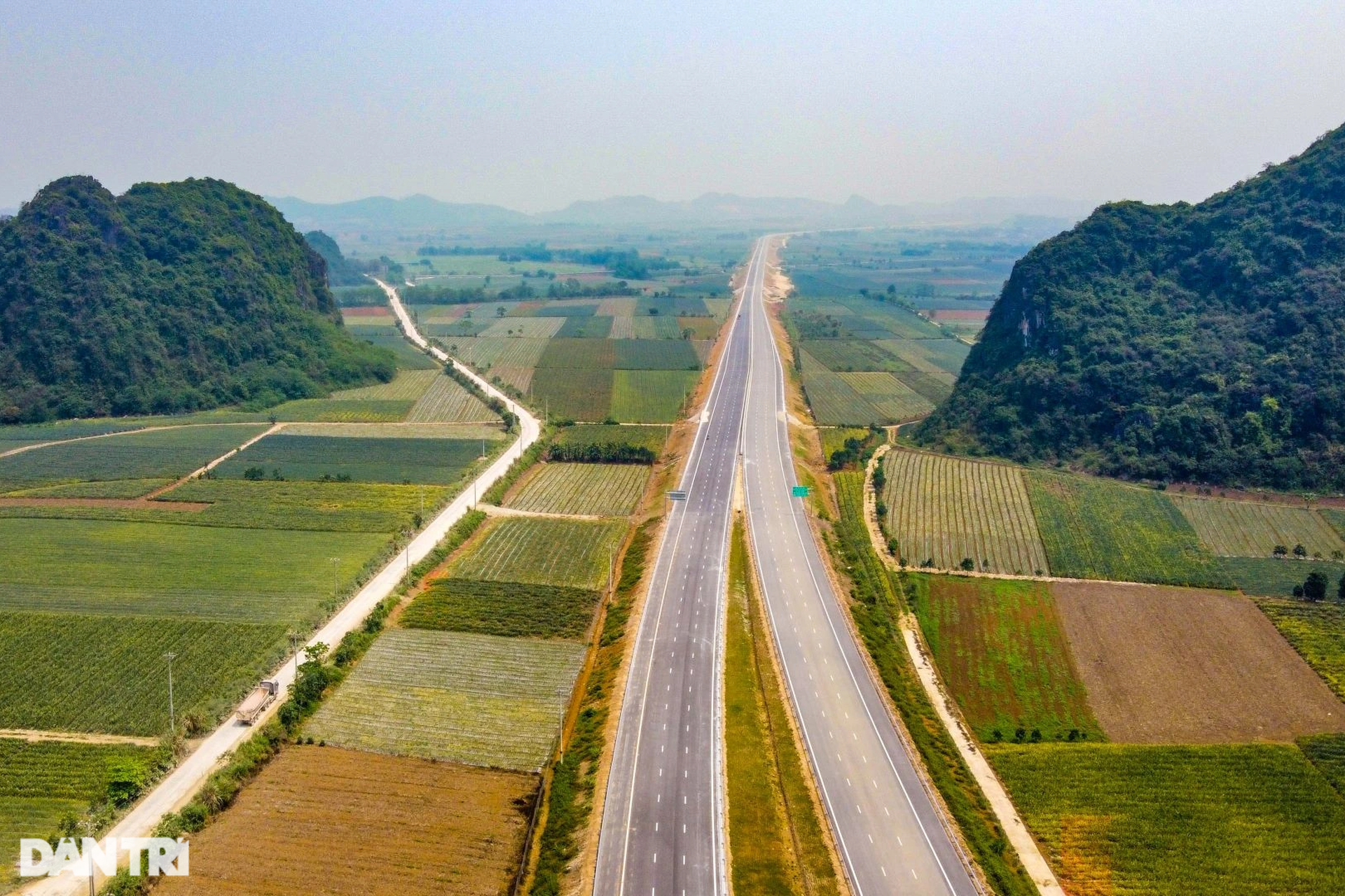 Cao tốc đoạn Ninh Bình - Thanh Hóa gấp rút về đích dịp 30/4 - 1 Cao tốc đoạn Ninh Bình - Thanh Hóa gấp rút về đích dịp 30/4 - 1