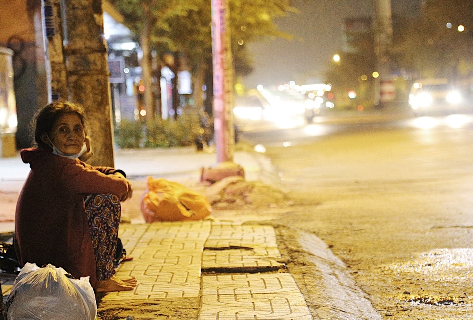 Ấm áp tình người trong đêm giáng sinh lạnh giá - 2 Ấm áp tình người trong đêm giáng sinh lạnh giá - 2