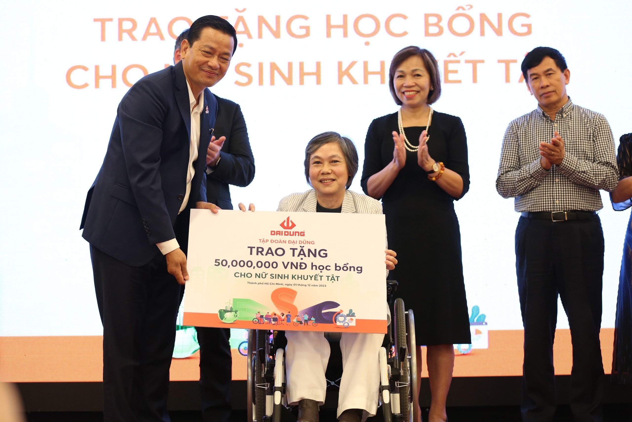 Tập trung mọi nguồn lực để hỗ trợ việc làm cho người khuyết tật - 6 Tập trung mọi nguồn lực để hỗ trợ việc làm cho người khuyết tật - 6