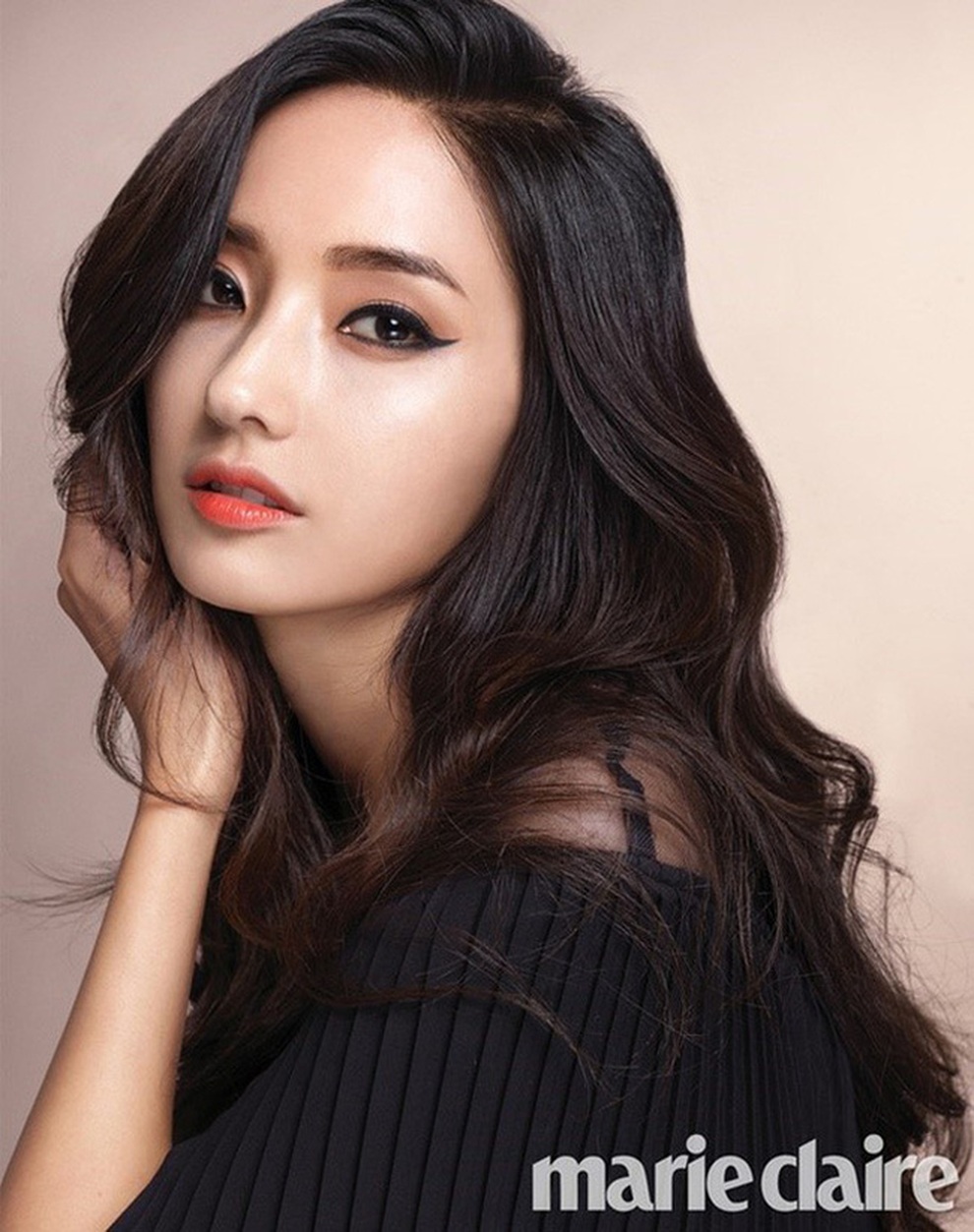 Hôn nhân cổ tích của Barbie xứ Hàn Han Chae Young bên ông xã đại gia - 2 Hôn nhân cổ tích của Barbie xứ Hàn Han Chae Young bên ông xã đại gia - 2