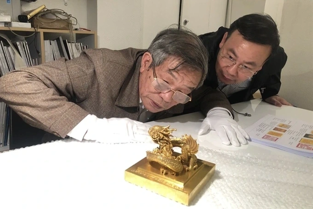 Bộ Văn hóa xác nhận, một người Việt đã mua thành công ấn Hoàng đế chi bảo - 3 Bộ Văn hóa xác nhận, một người Việt đã mua thành công ấn Hoàng đế chi bảo - 3
