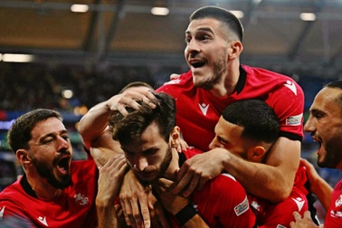 Làm nên lịch sử, Georgia được thưởng rất lớn, nhiều hơn nhà vô địch Euro