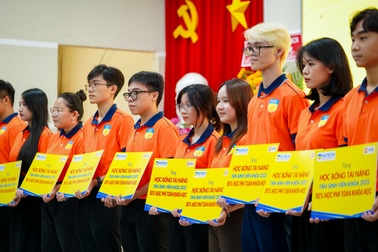 Đăng ký nguyện vọng 1 tại HUTECH, nhận học bổng 50% học phí