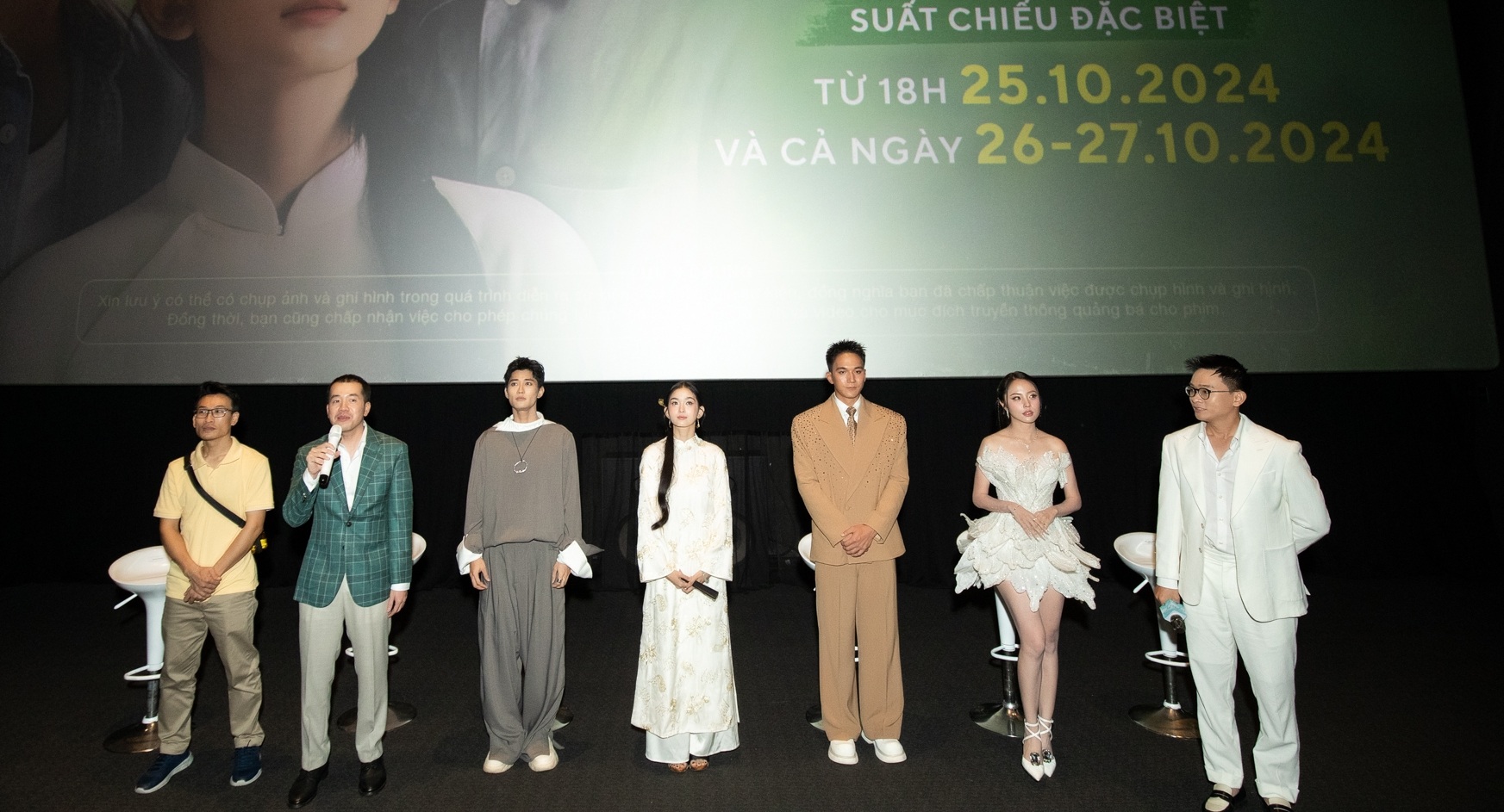 The female lead of Once Upon a Time Love Story tells the reason why she cried while filming a hot scene - 1 Nữ chính Ngày xưa có một chuyện tình kể lý do bật khóc khi đóng cảnh nóng - 1