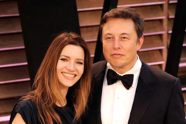Tỷ phú Elon Musk "đoàn tụ" với người vợ từng khiến anh 2 lần ra tòa ly hôn