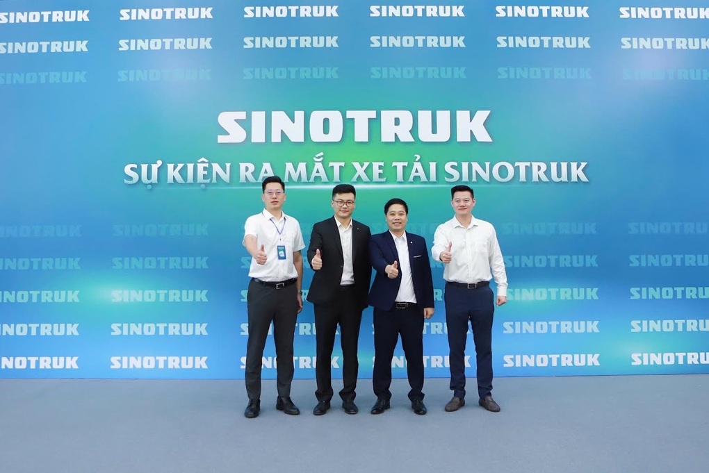 VIMID tổ chức lễ ra mắt dòng xe tải SINOTRUK mới - 1 VIMID tổ chức lễ ra mắt dòng xe tải SINOTRUK mới - 1