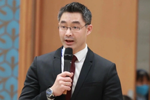 Hồ sơ cựu Phó Thủ tướng Đức vừa gia nhập hãng bay Việt