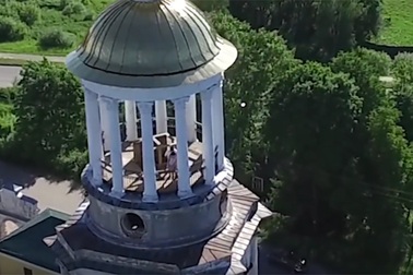 Cặp du khách "làm chuyện ấy" ngay tại tu viện cổ