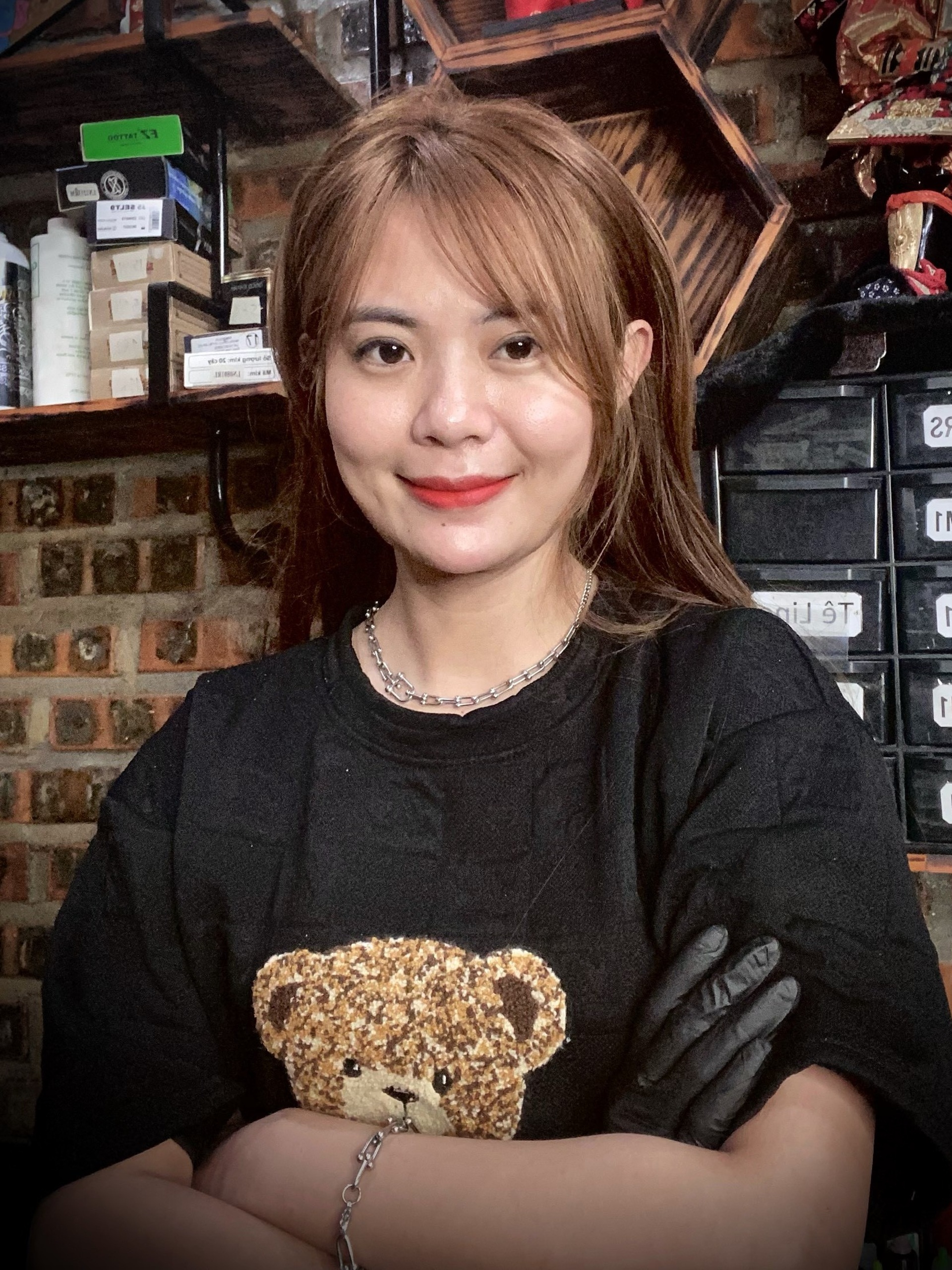 Áp lực của thợ xăm nữ: Bị chê hư hỏng, tay nghề kém cỏi hơn đàn ông - 5 Áp lực của thợ xăm nữ: Bị chê hư hỏng, tay nghề kém cỏi hơn đàn ông - 5
