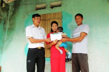 Hơn 10 triệu đến với cháu bé bị bệnh tim   