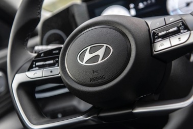 Mỹ: Hyundai Elantra và Tucson bị triệu hồi do lỗi túi khí
