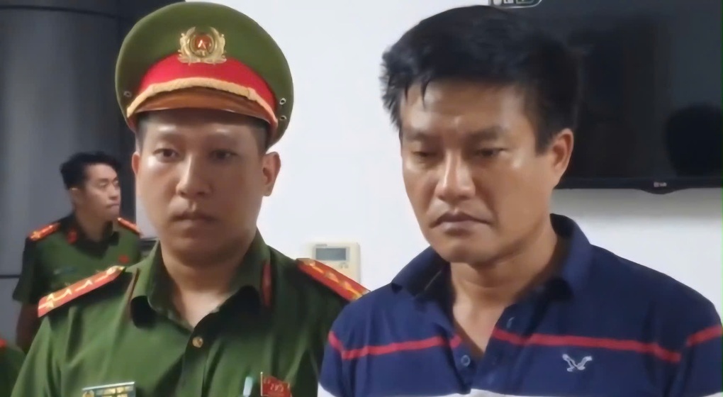 Vụ máy hỏng vẫn kê khai tán sỏi hàng trăm ca: Khởi tố, bắt 2 bác sĩ - 2 Vụ máy hỏng vẫn kê khai tán sỏi hàng trăm ca: Khởi tố, bắt 2 bác sĩ - 2