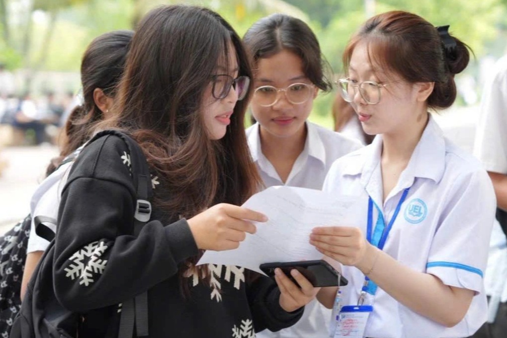 Sáng nay, gần 70.000 thí sinh đi thi lại đại học - 2 Sáng nay, gần 70.000 thí sinh đi thi lại đại học - 2