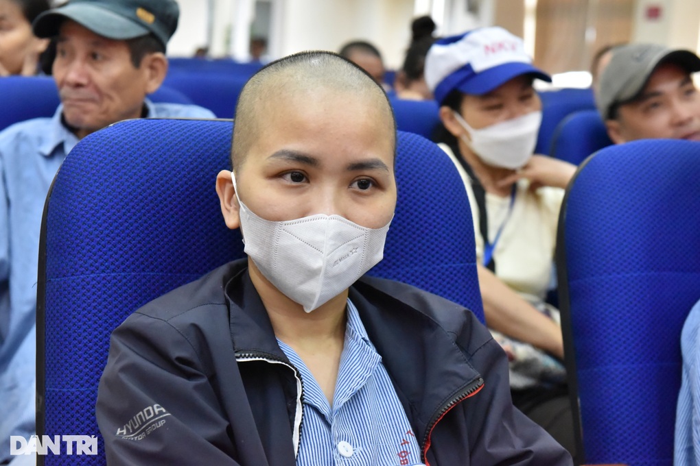 Ngày quên bệnh tật của những bệnh nhân ung thư - 1 Ngày quên bệnh tật của những bệnh nhân ung thư - 1