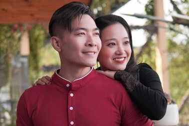 NSƯT Quốc Cơ: "Tôi vừa xúc động, vừa tự hào về bà xã Hồng Phượng"