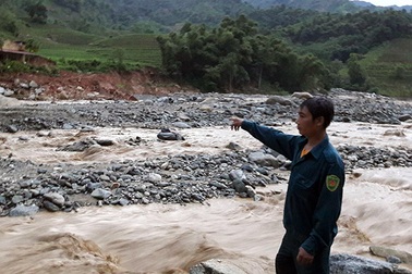 Lào Cai: Tìm thấy thi thể nạn nhân đầu tiên bị bão lũ cuốn trôi