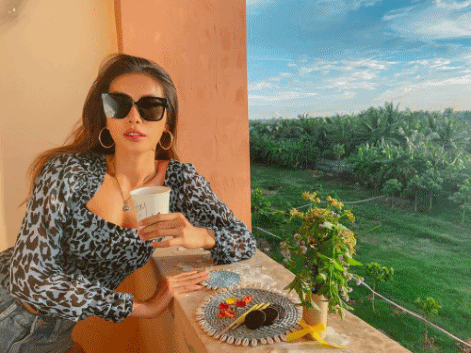 Chuyện ngoại tình, “đòi quà” 200 triệu đồng sau chia tay nóng showbiz Việt - 14 Chuyện ngoại tình, “đòi quà” 200 triệu đồng sau chia tay nóng showbiz Việt - 14