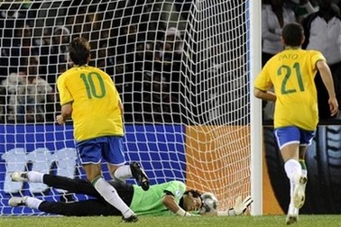 Brazil vất vả hạ Ai Cập sau cuộc rượt đuổi tỷ số hấp dẫn