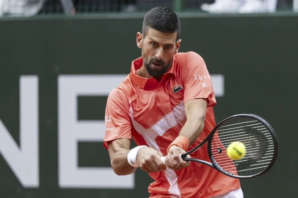 Djokovic ឈានទៅវគ្គ ១/៤ ផ្តាច់ព្រ័ត្រ Geneva Open, Zverev និយាយលាទៅ Hamburg Open - 1 Djokovic tiến vào tứ kết Geneva Open, Zverev chia tay Hamburg Open - 1