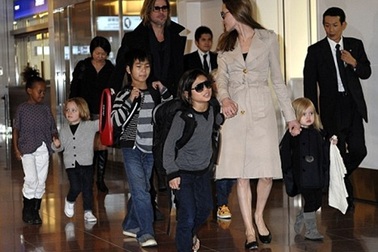 Dậy tin Brangelina sắp cưới