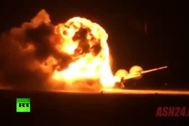 Xuất hiện video máy bay ném bom Tu-95 của Nga nổ ngay trên đường băng