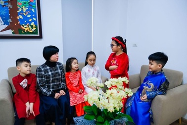 Dạy học sinh nhận lì xì "tinh tế"