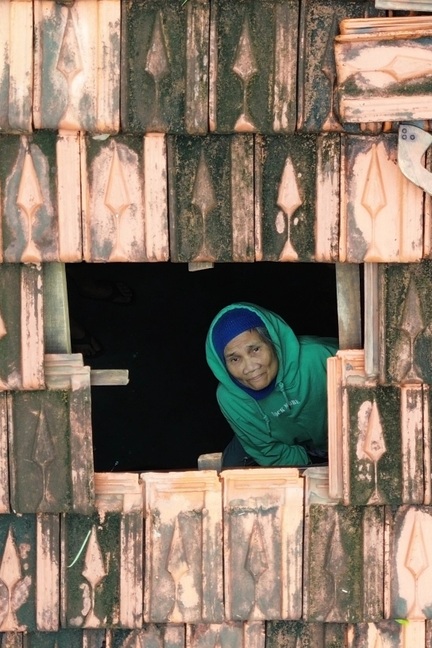 33 ngày “đi theo” bão lũ lịch sử và những lằn ranh cân não