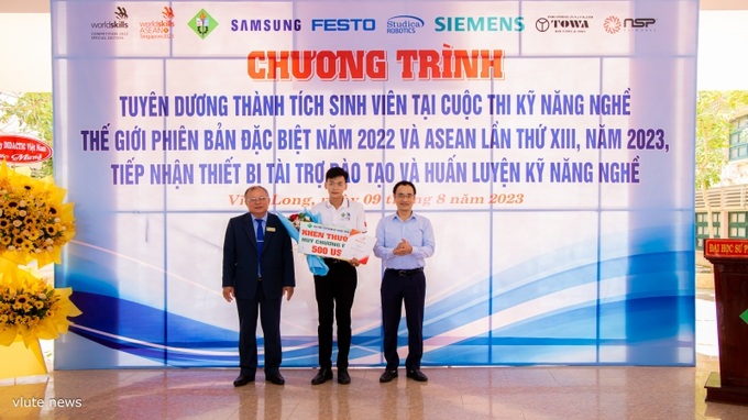 Thí sinh Lê Duy Linh – Huy chương Đồng kỹ năng nghề Asean 2023.