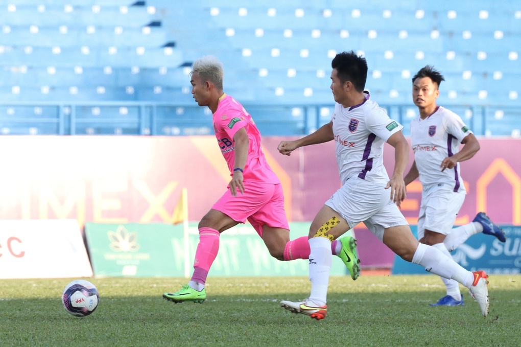 Lê Huỳnh Đức thua trận thứ 2 liên tiếp tại V-League 2022 - 1 Lê Huỳnh Đức thua trận thứ 2 liên tiếp tại V-League 2022 - 1