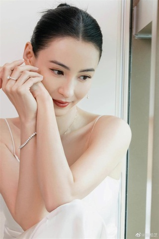 Nhan sắc thật của "tượng đài nhan sắc" Trương Bá Chi ở tuổi 44 - 13