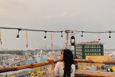 "Bỏ túi" loạt quán cà phê sân thượng ngắm hoàng hôn cực lãng mạn ở Sài Gòn